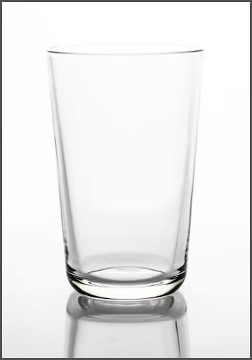 iPhone in ein leeres Glas stellen.