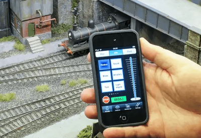 Put your phone on a model railroad to hatch eggs in pokemon go faster