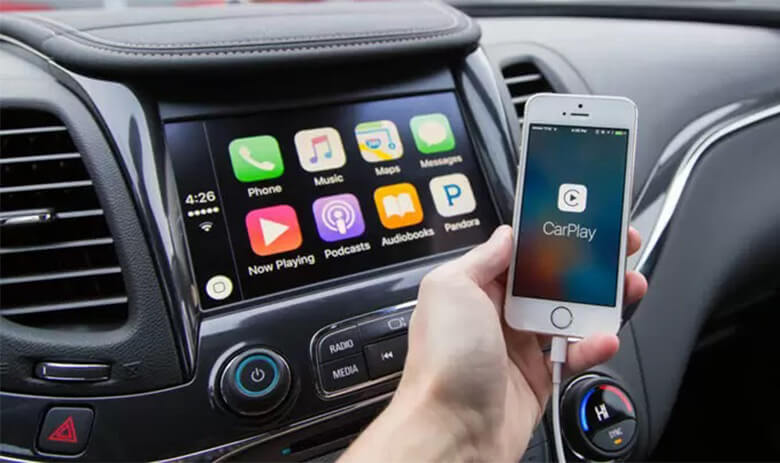 Apple CarPlay, MirrorLink, Android Auto : quelles solutions pour connecter  son smartphone à sa voiture ? - Blog Reezocar