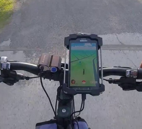 ride a bike or skateboard to hatch eggs in Pokemon Go