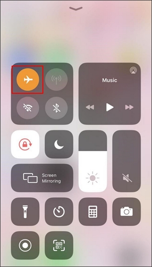 turn on airplane mode on iphone control center