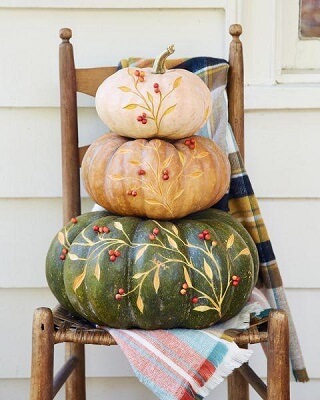 etched vine topiary pumpkin.