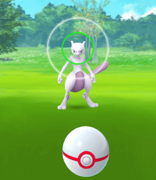 faire d'excellents lancers à effet pour attraper Mewtwo
