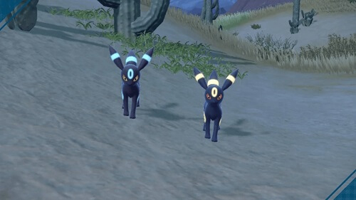 fényes Umbreon és a normál