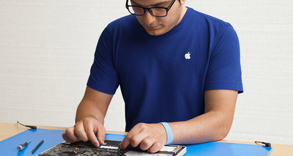 iPhone Display Streifen weiß - zur Reparatur an Apple geschickt